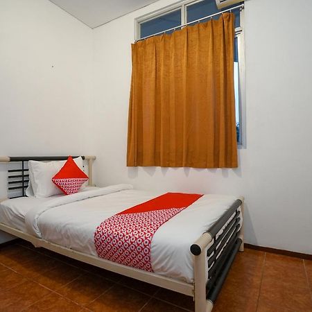 Super Oyo 1844 Bravo Residence Pangkal Pinang Exteriér fotografie