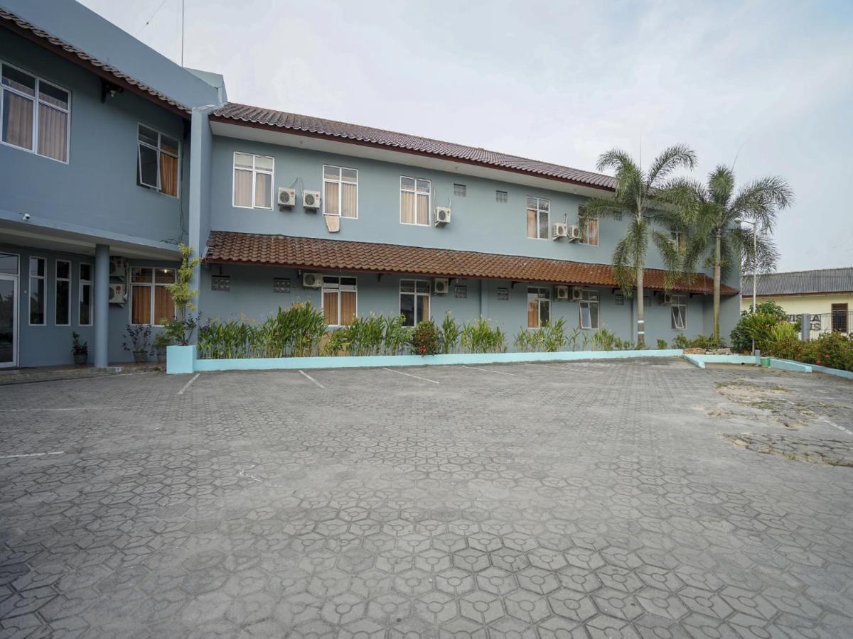 Super Oyo 1844 Bravo Residence Pangkal Pinang Exteriér fotografie
